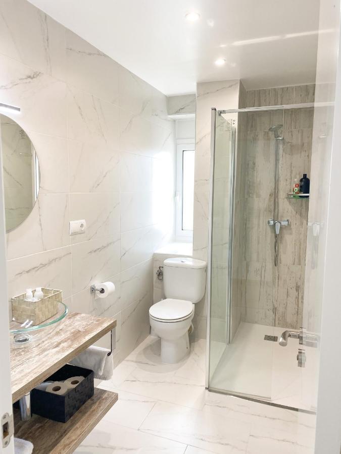 Dalex Apartment Салоу Екстериор снимка