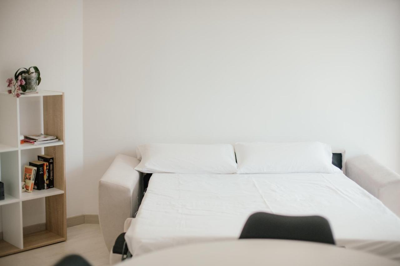 Dalex Apartment Салоу Екстериор снимка