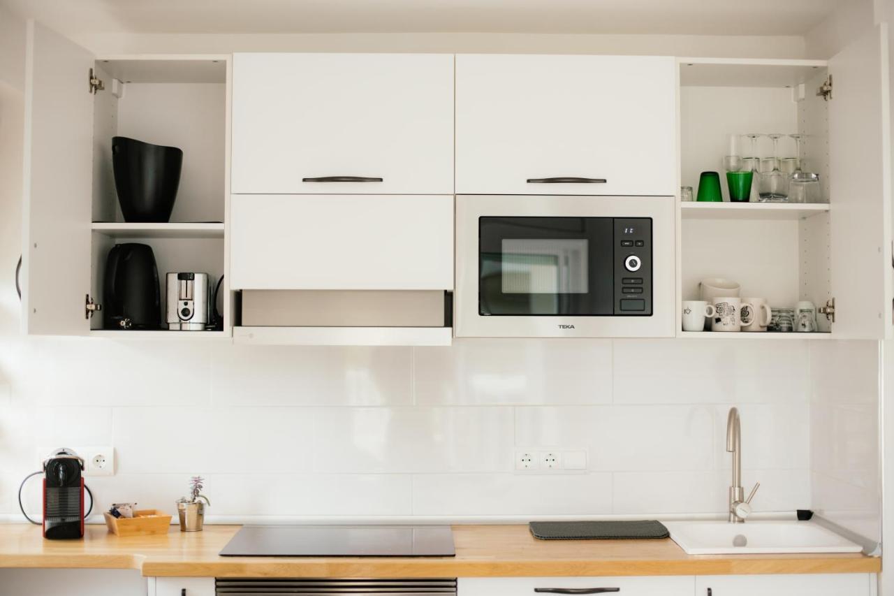 Dalex Apartment Салоу Екстериор снимка